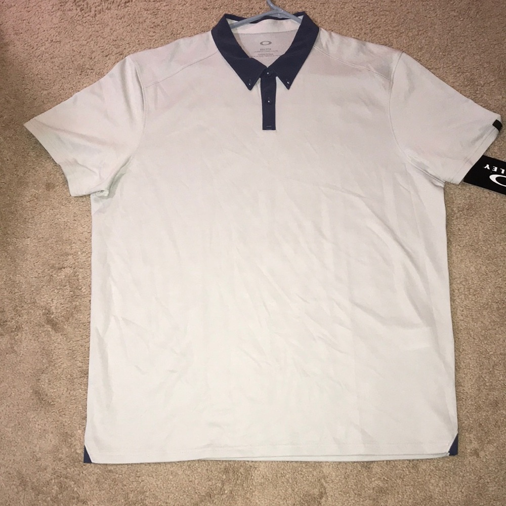 Men’s Oakley Grey and Navy Polo